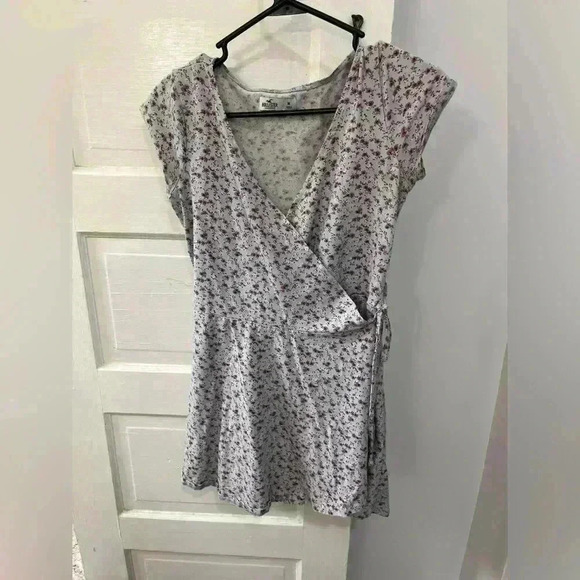 baby blue Hollister, rosette sundress women's size medium - Picture 1 of 7